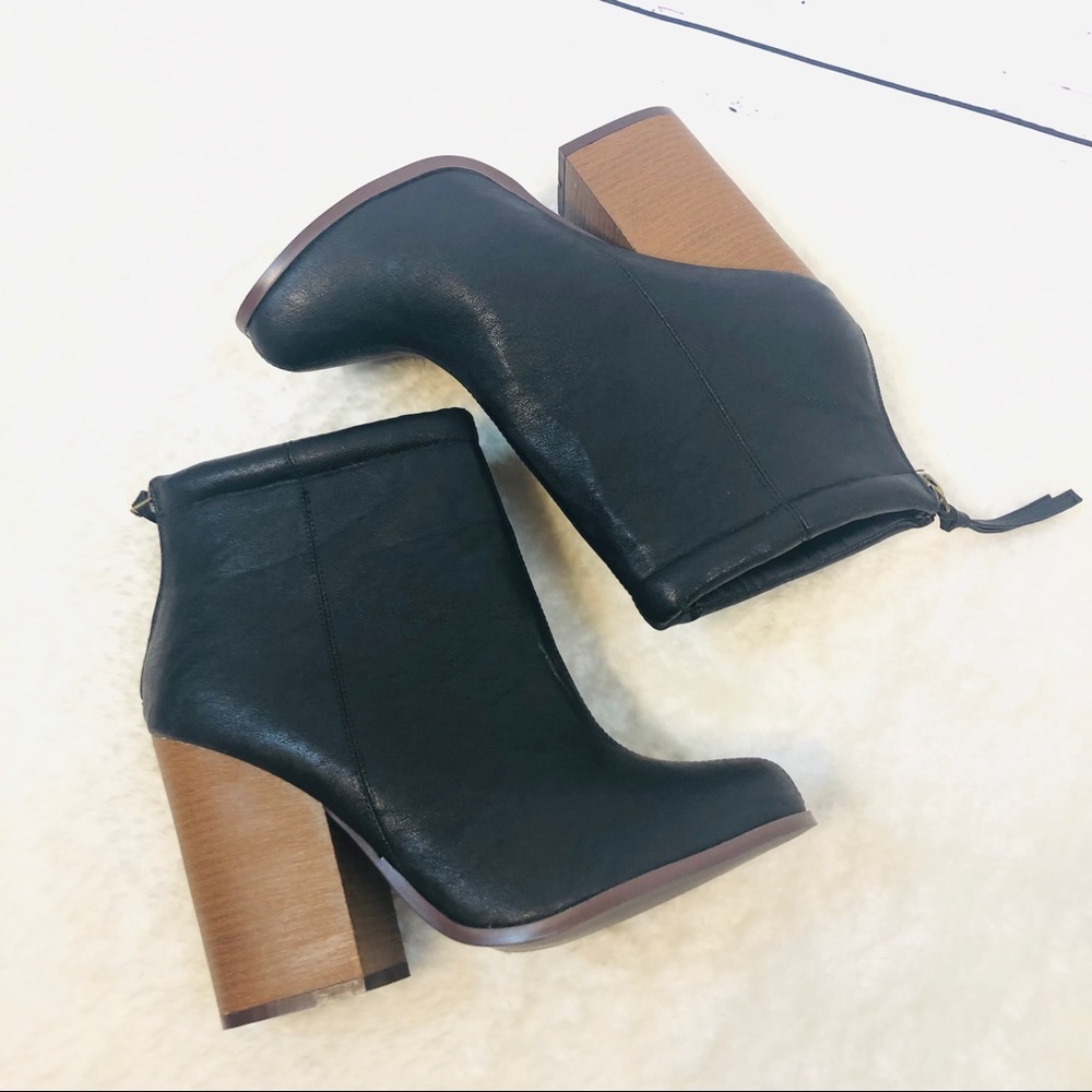 Torrid Vazan stacked heel booties 10W